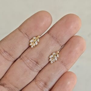 Mini Leaf Stud earrings