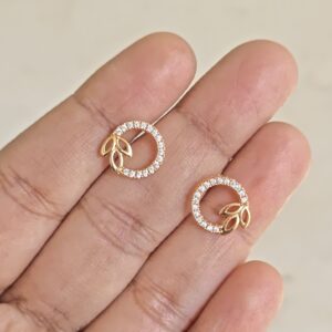 Elior petal stud earrings